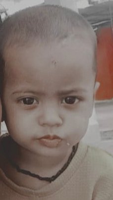 रायपुर रेलवे स्टेशन से 2 साल की मासूम गायब! CCTV में मासूम को गोद में ले जाती दिखी संदिग्ध महिला । 